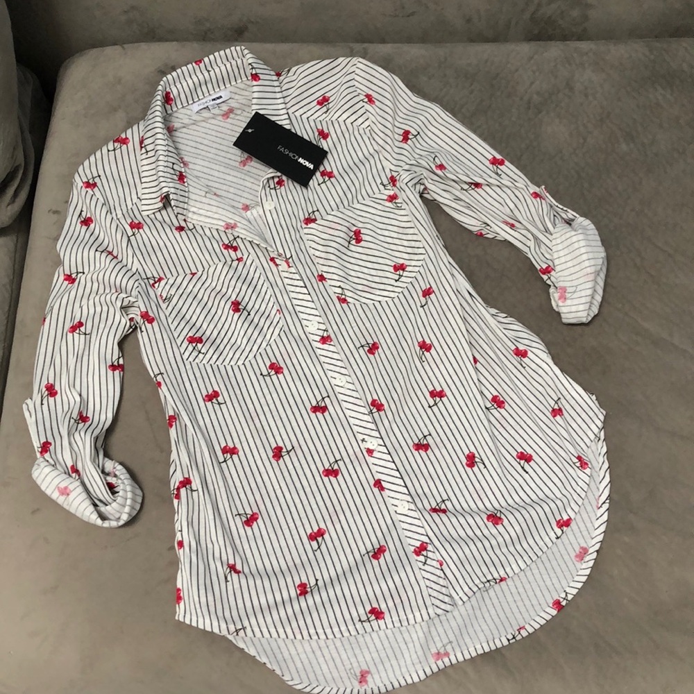 Women’s button down top size xs
